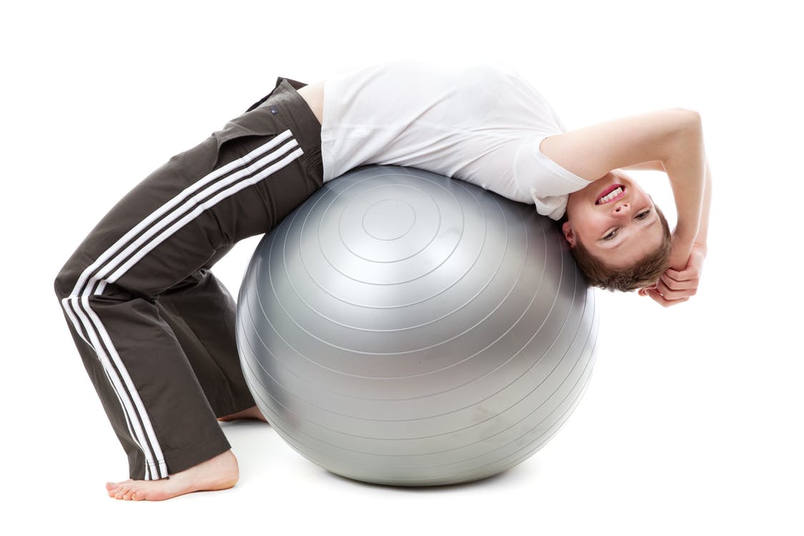 Methode Pilates : Les exercices avec un ballon dans la méthode Pilates